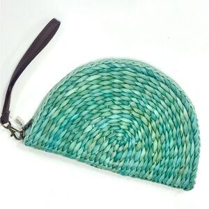 NEW Woven Green‎ Clutch with Wrist Strap Zipper Closure